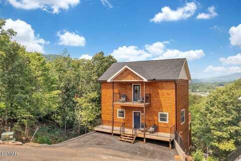 421 Stone Ridge Way Way, Pigeon Forge, TN 37863