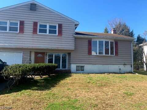 24 Hill Ct, Pompton Lakes, NJ 07442