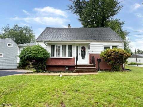 38 Independence Dr, Roselle, NJ 07203