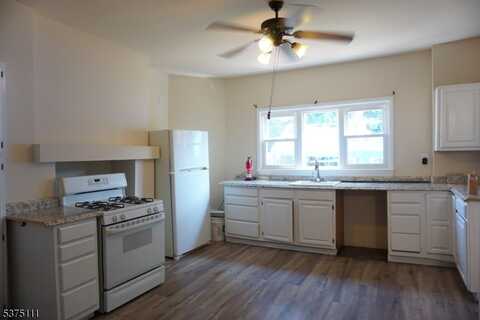 115 Park Ave, Newark, NJ 07104