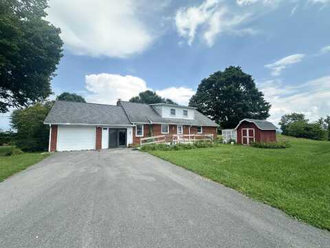 20669 N Seneca Trl, Lewisburg, WV 24901