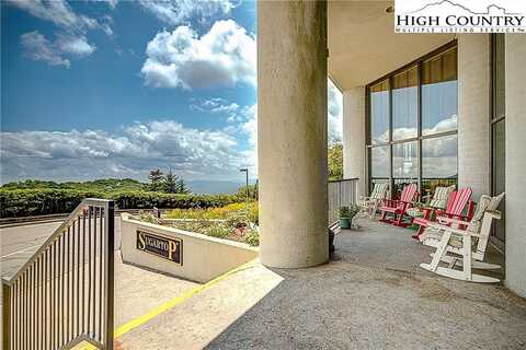 303 Sugar Top Drive, Sugar Mountain, NC 28604