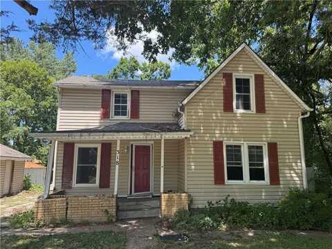 318 E Nichols Street, Spring Hill, KS 66083