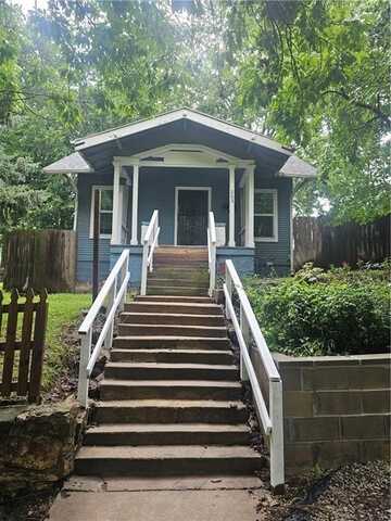 205 S Willis Avenue, Independence, MO 64050