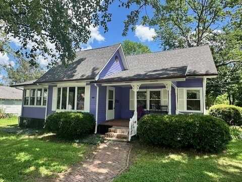320 N Spring Street, Nevada, MO 64772