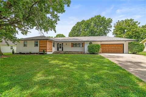 105 Michael Drive, Clinton, MO 64735