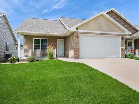 7599 NE Summerset Ave, CedarRapids, IA 52402