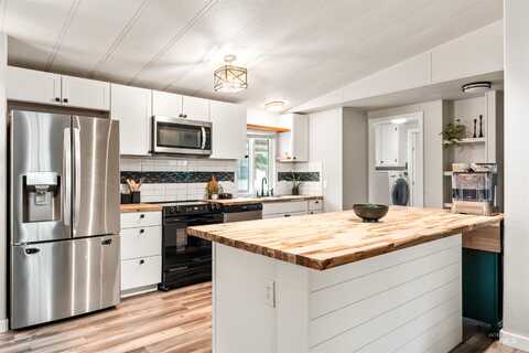 1200 S Artesian Rd, Eagle, ID 83616
