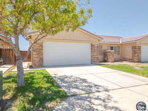 290 Morongo Dr, Imperial, CA 92251