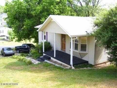 463 College Hill Rd, La Follette, TN 37766