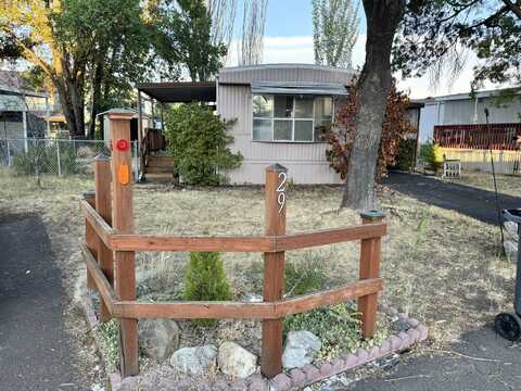 6850 Downing Road, Central Point, OR 97502