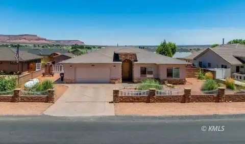 1569 S Escalante Dr, Kanab, UT 84741