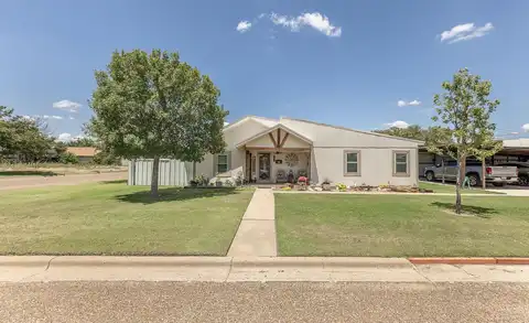 450 S 12th Street, Slaton, TX 79364
