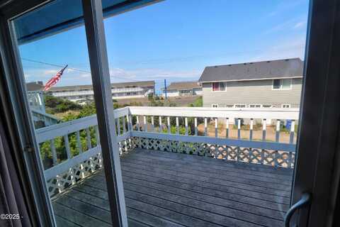 530 SW Fall Street, Newport, OR 97365