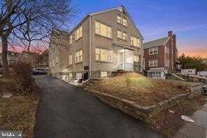 46 S STATE RD, UPPER DARBY, PA 19082