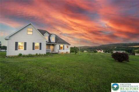 125 Hillview Road, Towamensing Twp, PA 18058