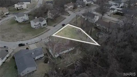 11857 Seven Hills Drive, Florissant, MO 63033