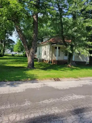 839 Prickett Avenue, Edwardsville, IL 62025