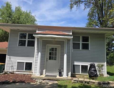 1706 W Washington Street, O'Fallon, IL 62269