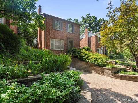 7642 Carswold Drive, Clayton, MO 63105