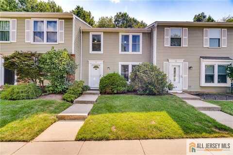 13 Aspen Court, Brunswick Gardens, NJ 08852