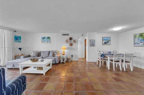 5555 Collins Ave, Miami Beach, FL 33140