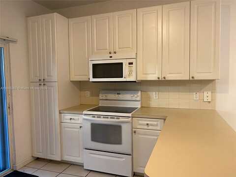 4950 WASHINGTON ST, Hollywood, FL 33021