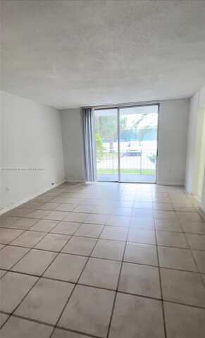 498 NW 165th St Rd, Miami, FL 33169