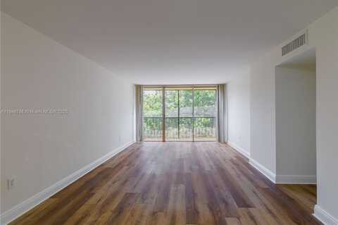 8870 Fontainebleau Blvd, Miami, FL 33172