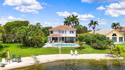1361 NW 185th Ave, Pembroke Pines, FL 33029