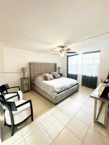 2750 NE 183rd St, Aventura, FL 33160