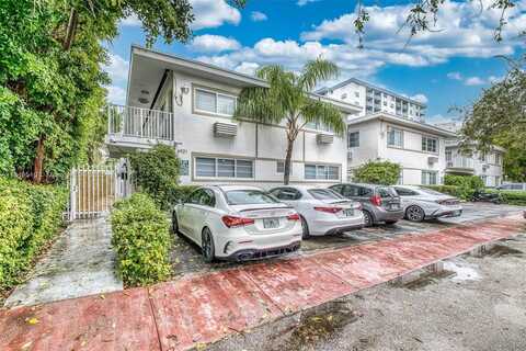 6921 Rue Vendome, Miami Beach, FL 33141