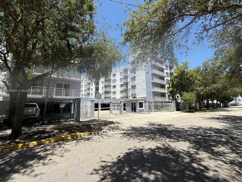 2415 NW 16 ST RD, Miami, FL 33125