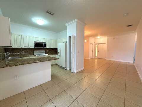 2741 NE 4th St, Homestead, FL 33033