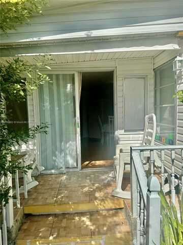 3050 SW 51 Av, Davie, FL 33314