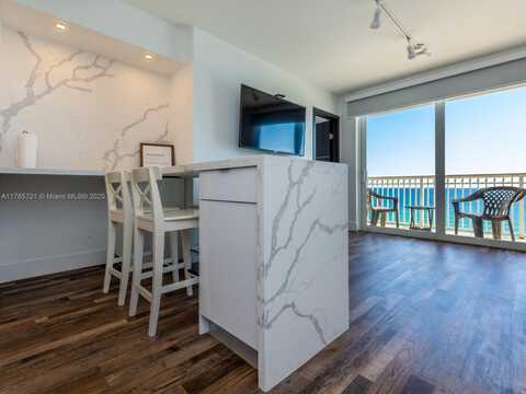 19201 Collins Ave, Sunny Isles Beach, FL 33160