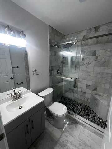 2212 NW 171st Ter, Pembroke Pines, FL 33028