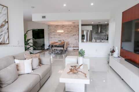 6630 NW 114th Ave, Doral, FL 33178