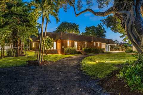 470 NE 113th St, Miami, FL 33161