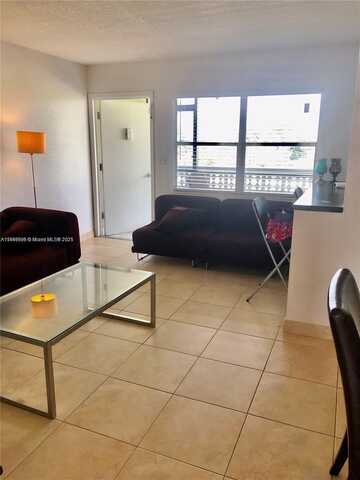1425 Arthur St, Hollywood, FL 33020