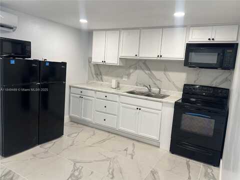 360 NE 174th St, North Miami Beach, FL 33162