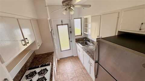 7921 East Dr, North Bay Village, FL 33141