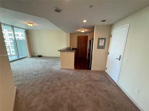 300 S Biscayne Blvd, Miami, FL 33131