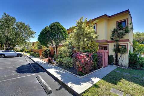 7777 Grande St, Sunrise, FL 33351