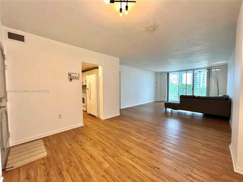 2851 NE 183rd St, Aventura, FL 33160