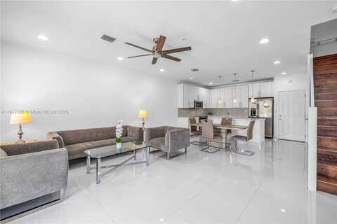 2610 NE 213th St, Miami, FL 33180