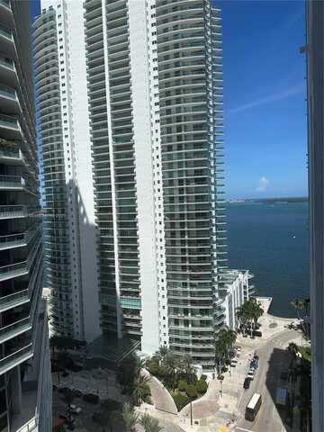 170 SE 14th St, Miami, FL 33131