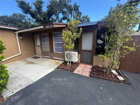 6650 Douglas St, Hollywood, FL 33024