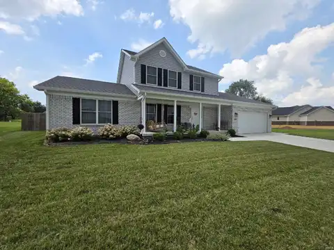 1317 N Wild Pine Drive, Yorktown, IN 47396