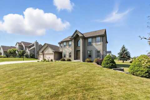 4712 W Woodward Dr, Franklin, WI 53132